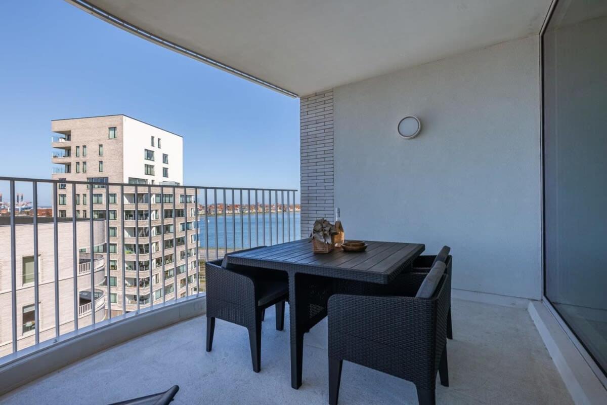 Huswell - Bright Apartment With Seaview Bredene Exterior photo